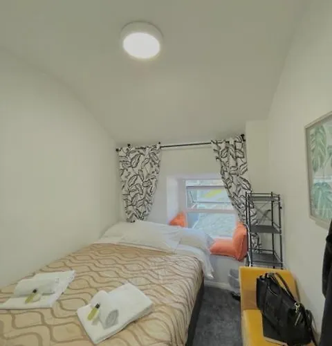 Market 2 Апарт-отель Голуэй